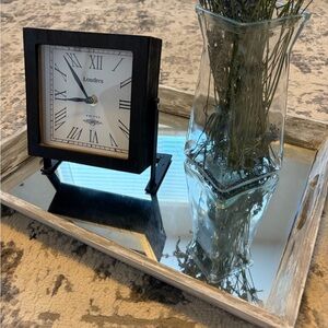 Classic mirrored tray